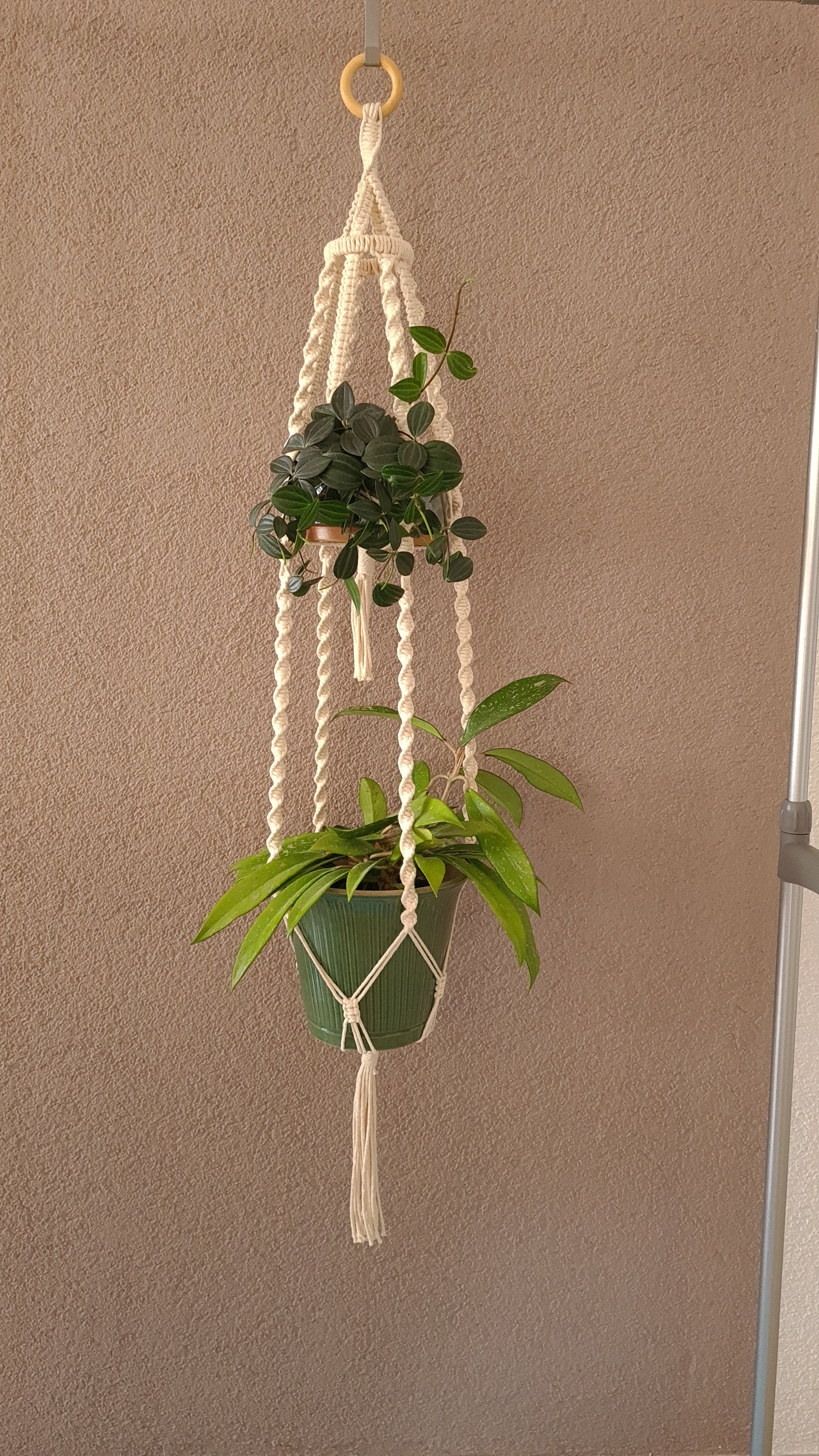 VINTAGE Blumenampel 60er 70er Hängeampel Pflanzenhänger Fensterdekoration Boho Makramee Hänger für Zimmerpflanzen retro 80er dekoration