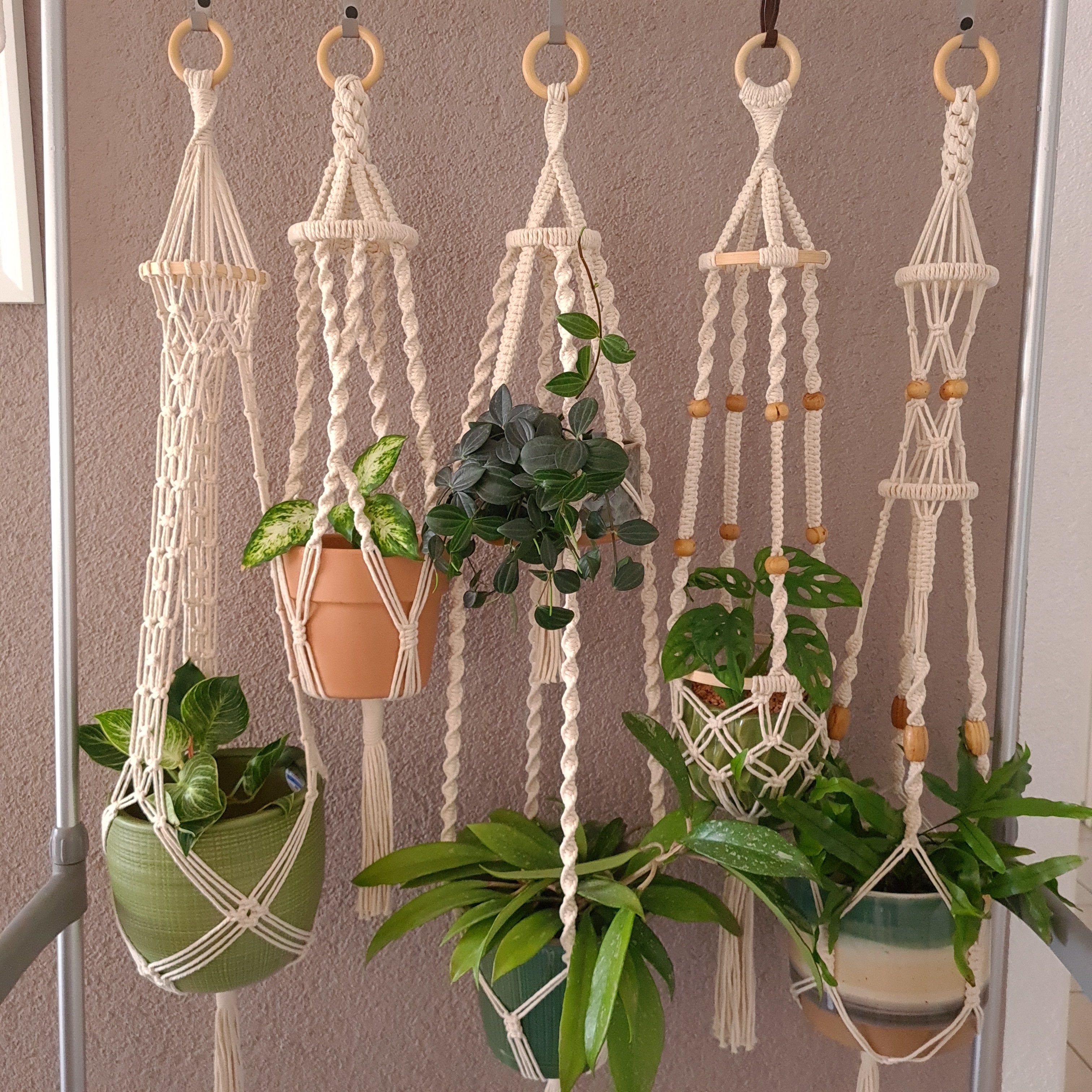 VINTAGE Blumenampel 60er 70er Hängeampel Pflanzenhänger Fensterdekoration Boho Makramee Hänger für Zimmerpflanzen retro 80er dekoration